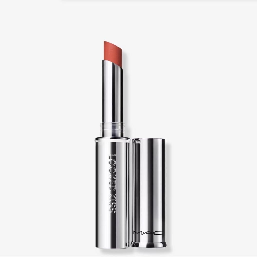NEW! MAC
Locked Kiss 24HR Lipstick- METICULOUS